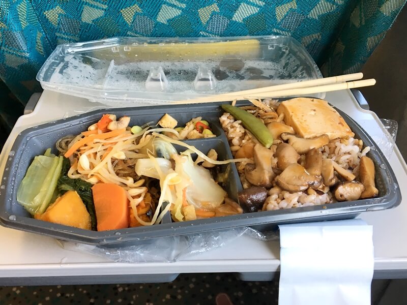 taiwan high spead rail vegan meal