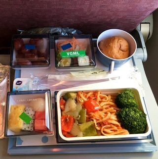 dragon-airline-vegan-meal