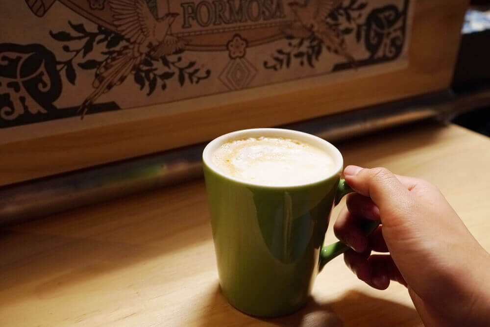 papa-vegetarian-plant-based-latte