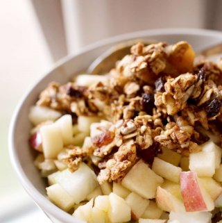 healthy nut granola