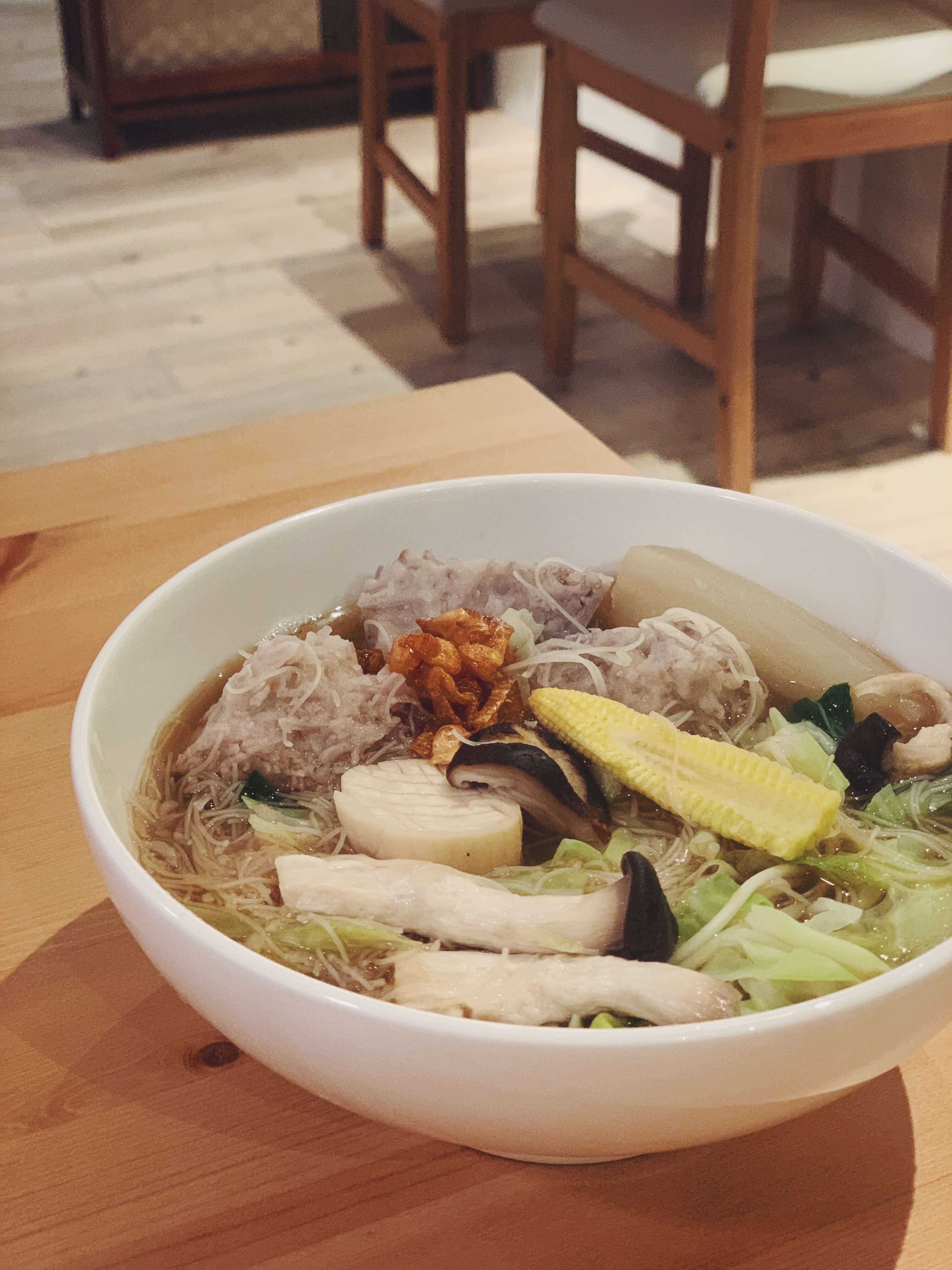 Me-n-v3gan-tainan-taro-rice-noodle-soup